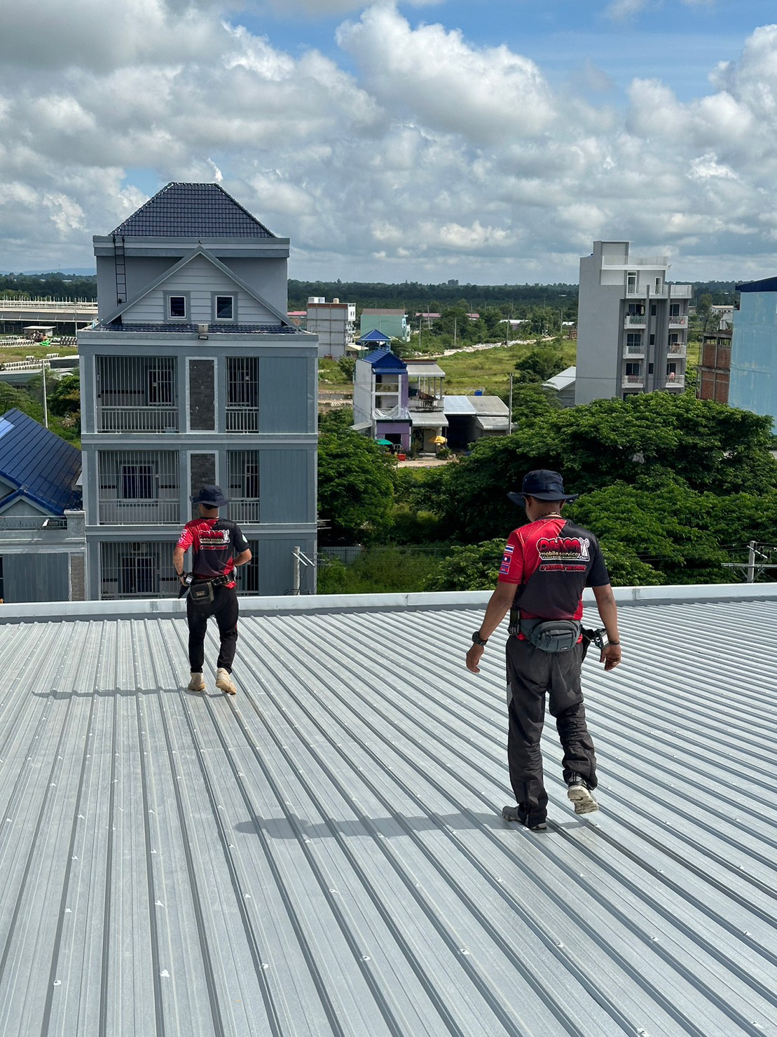 เดินสายบน Cable Tray ในอุโมงค์สาธารณูปโภค